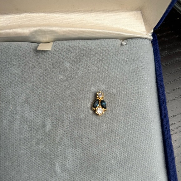 Synthetic Pearl Costume Jewelry Set - Picture 3 of 4